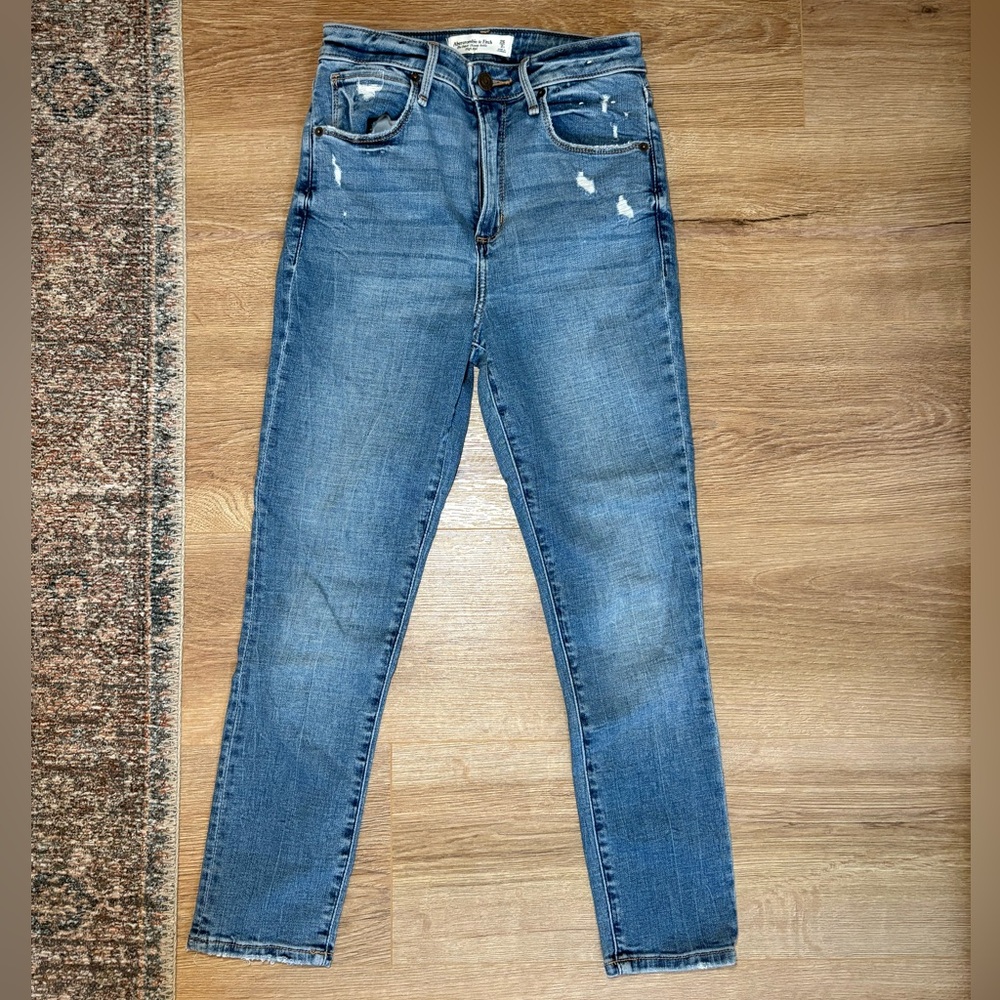 Abercrombie & Fitch High-Rise Skinny Jeans